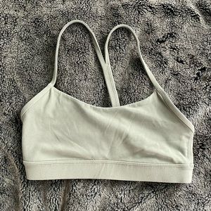 Lululemon Flow Y bra size 6.